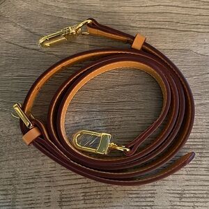 Off Brand Leather Purse Strap - NWT (Beige)